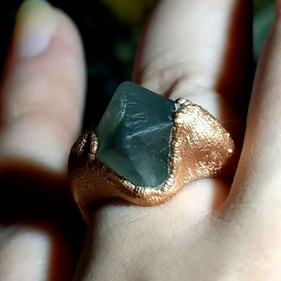 'Unphased' Size 6.5 Octagonal Green Fluorite Ring - Picture 3 of 5